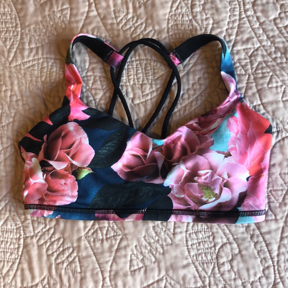 Lululemon sports bra